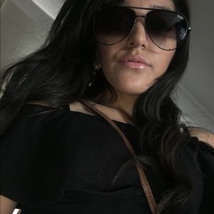 Meet your Posher, Corina